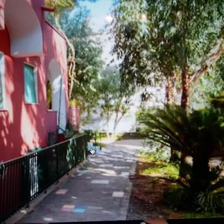 Semesterbostad Elegante E Centralissimo In