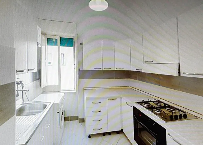 Elegante E Centralissimo In Semesterbostad